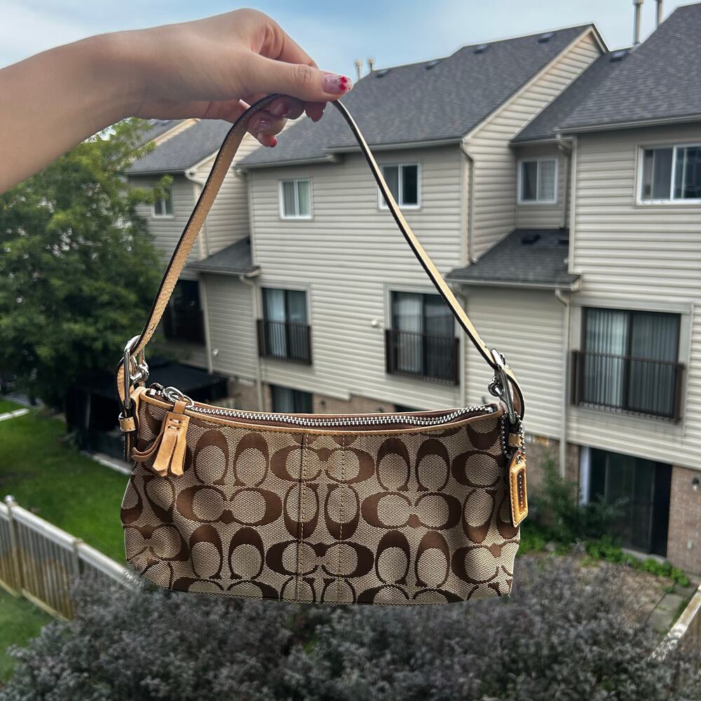 Vintage coach signature shoulder bag khaki monogram canvas & leather trim no. e0